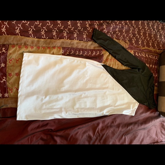 Women’s one shoulder black and white dress - Picture 4 of 5